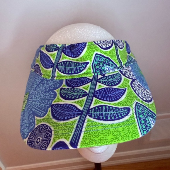 Vera Bradley Blue and Green Paisley Visor Hat - Picture 2 of 9